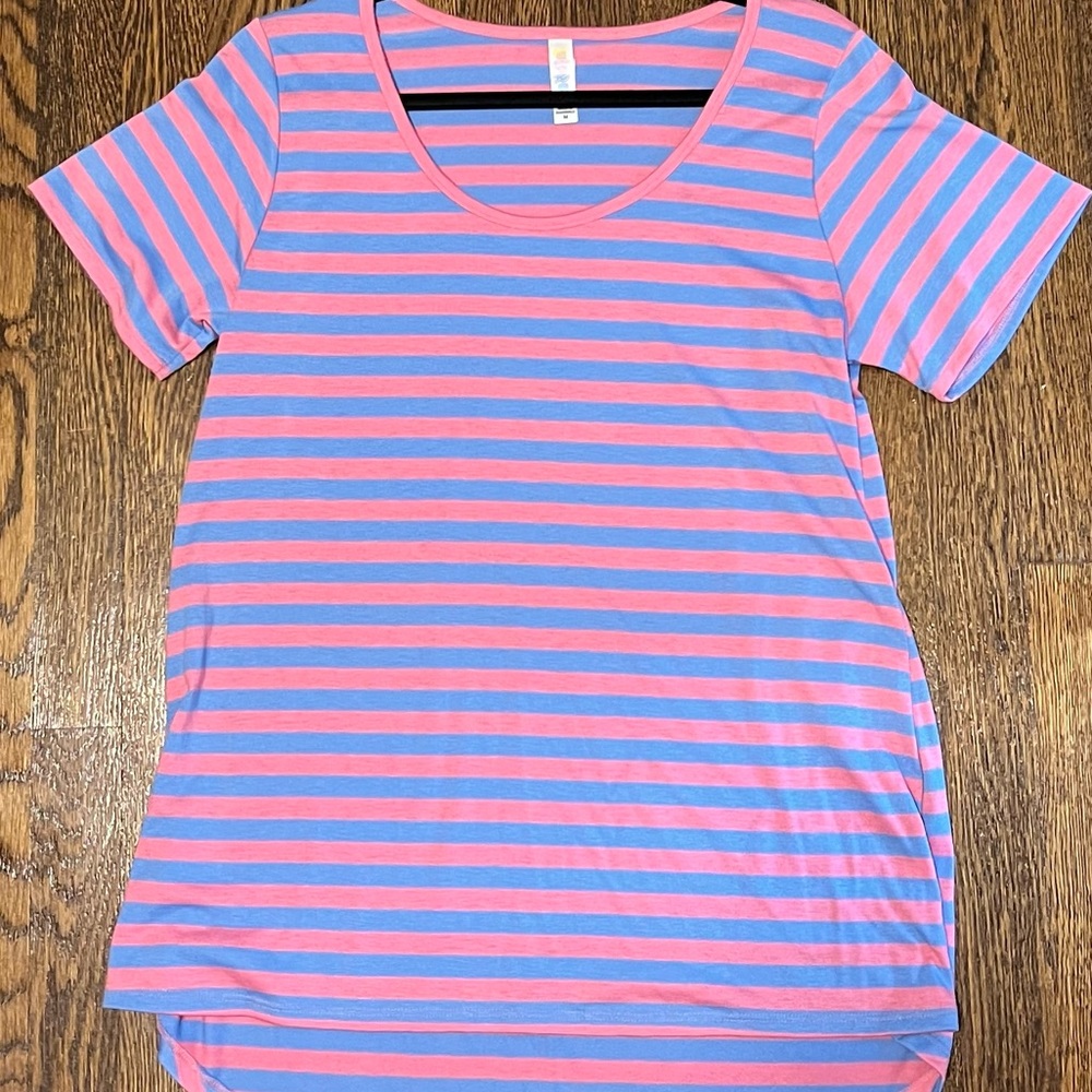 LuLaRoe Classic T- Medium- NEW with tags